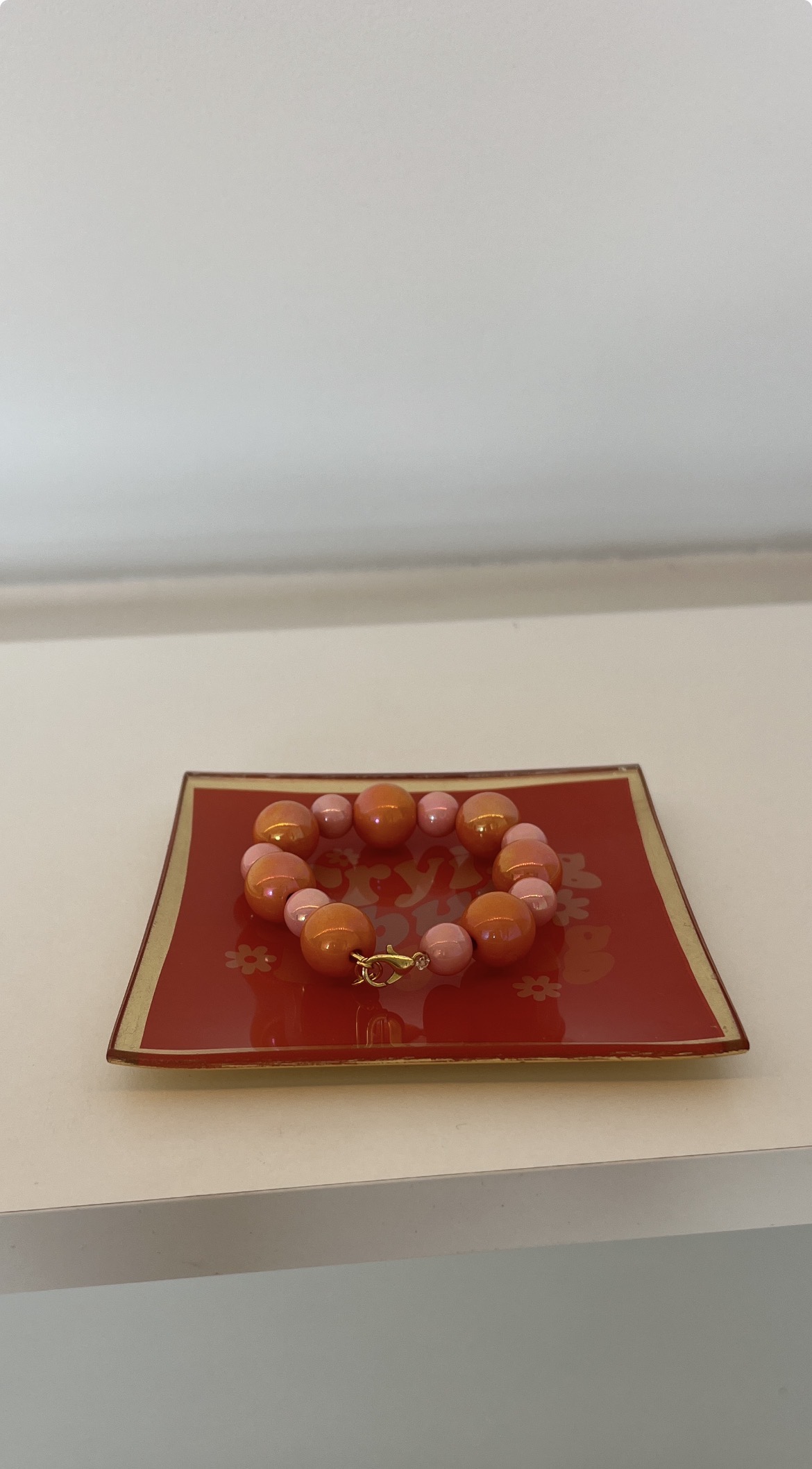 Roze met oranje armband van glanskralen🩷🧡 photo 2